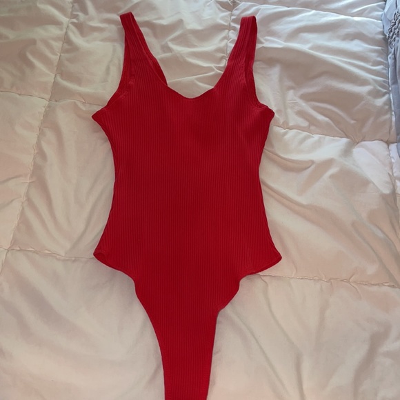 Red Low-cut Bodysuit - Picture 3 of 3